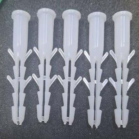 PVC Plugs (8x35mm)